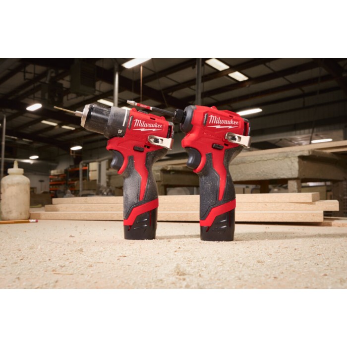 Шуруповерт ударний акумуляторний безщітковий 1/4'' HEX MILWAUKEE, M12 BLIDRC-0, 124Нм (каркас, кліпса для ременя, картонне пакув Шуруповерт ударний акумуляторний безщітковий 1/4'' HEX MILWAUKEE, M12 BLIDRC-0, 124Нм (каркас, кліпса для ременя, картонне пакув
