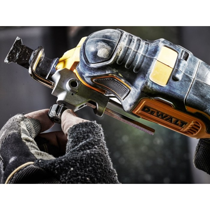 Багатофункційний інструмент DeWALT DCS355N Багатофункційний інструмент DeWALT DCS355N