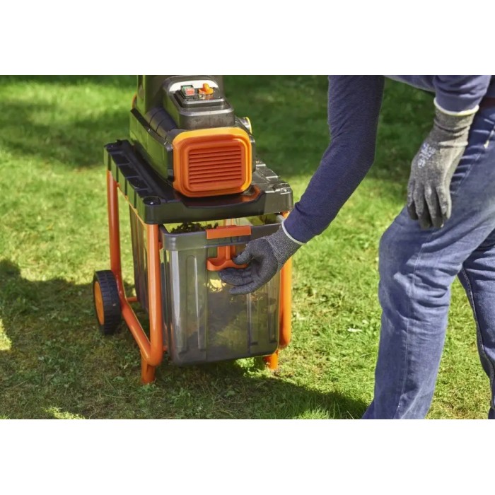Подрібнювач електричний BLACK+DECKER BEGAS5800 Подрібнювач електричний BLACK+DECKER BEGAS5800