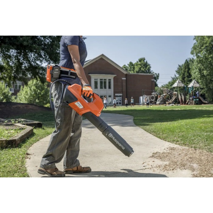 Акумуляторний повітродув HUSQVARNA 530iBX (9679414-06) Акумуляторний повітродув HUSQVARNA 530iBX (9679414-06)