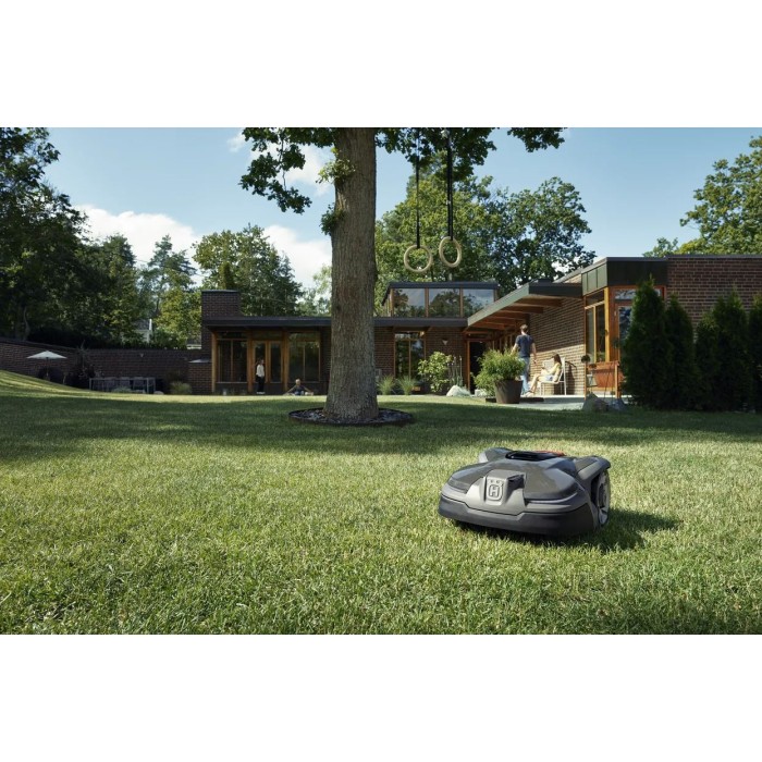 Газонокосарка-робот HUSQVARNA AM 415X (9704717-11) Газонокосарка-робот HUSQVARNA AM 415X (9704717-11)