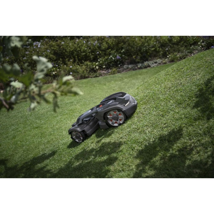 Газонокосарка-робот HUSQVARNA AM 435X AWD (9678533-11) Газонокосарка-робот HUSQVARNA AM 435X AWD (9678533-11)