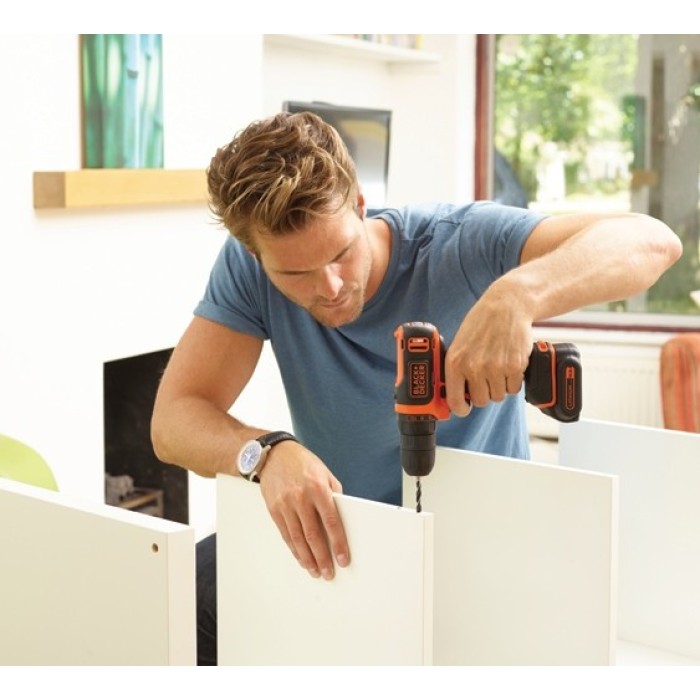 Акумуляторний шуруповерт BLACK+DECKER BDCDD12B Акумуляторний шуруповерт BLACK+DECKER BDCDD12B