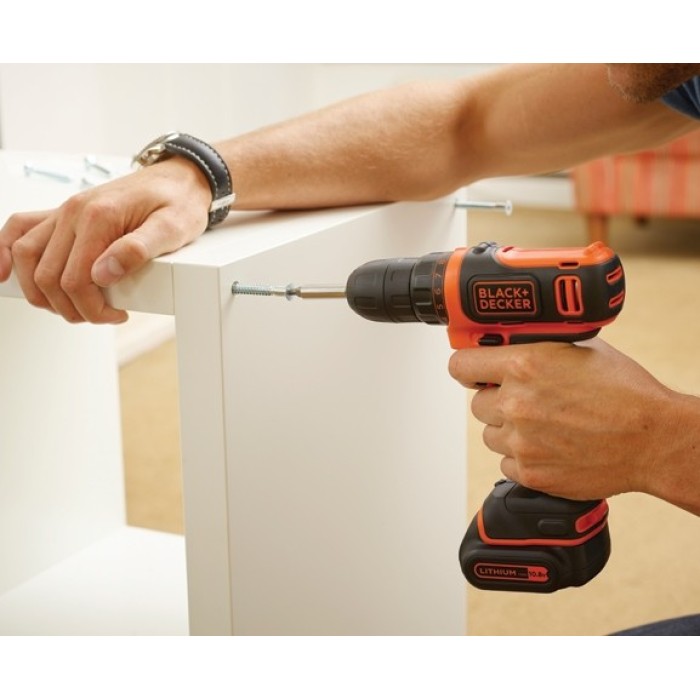 Акумуляторний шуруповерт BLACK+DECKER BDCDD12B Акумуляторний шуруповерт BLACK+DECKER BDCDD12B