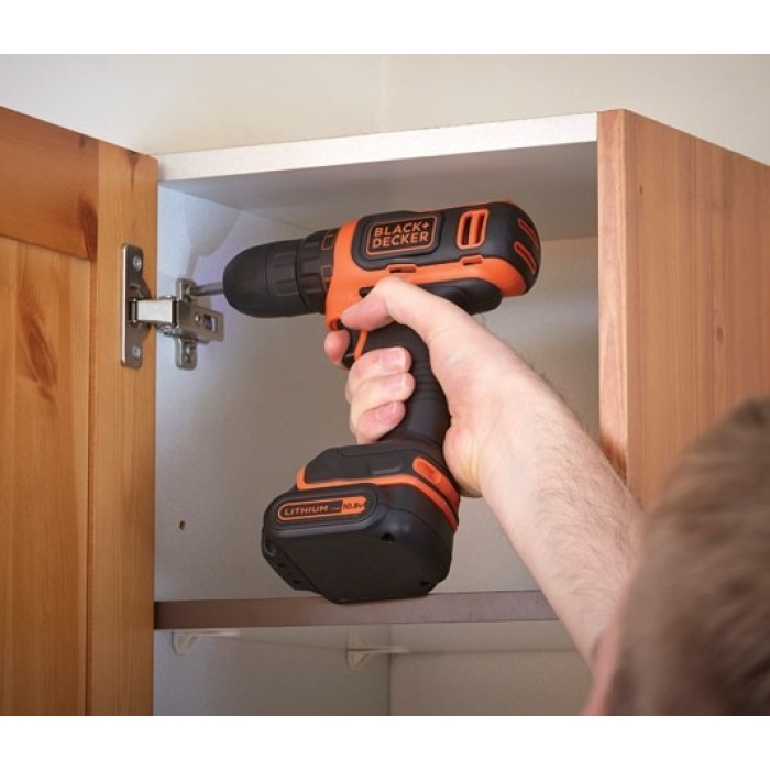 Акумуляторний шуруповерт BLACK+DECKER BDCDD12B Акумуляторний шуруповерт BLACK+DECKER BDCDD12B
