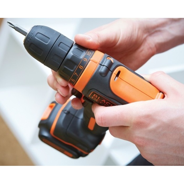 Акумуляторний шуруповерт BLACK+DECKER BDCDD12B Акумуляторний шуруповерт BLACK+DECKER BDCDD12B