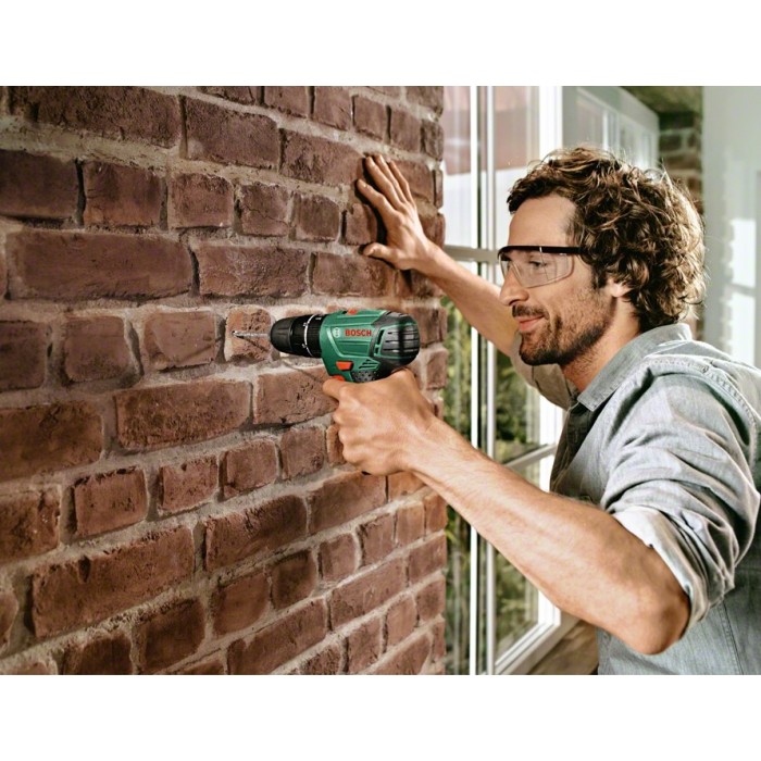 Акумуляторний шуруповерт BOSCH EasyImpact 12 (060398390E) Акумуляторний шуруповерт BOSCH EasyImpact 12 (060398390E)
