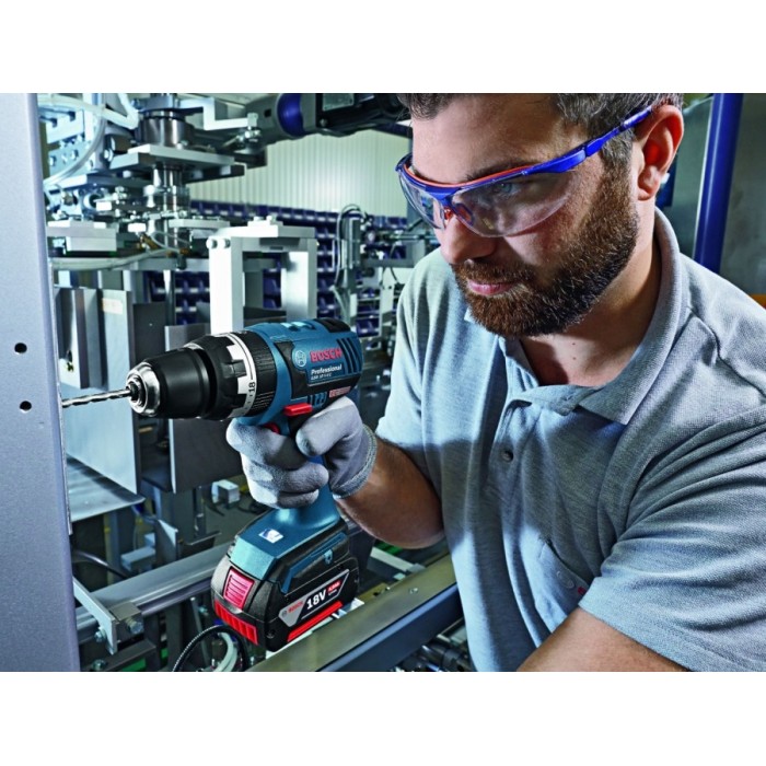 Акумуляторний шуруповерт BOSCH GSB 18 V-EC Professional (06019D7100) Акумуляторний шуруповерт BOSCH GSB 18 V-EC Professional (06019D7100)