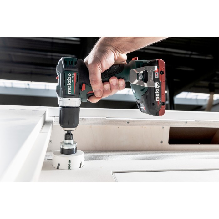 Акумуляторний дриль-шуруповерт METABO BS 18 L BL (602326500) Акумуляторний дриль-шуруповерт METABO BS 18 L BL (602326500)