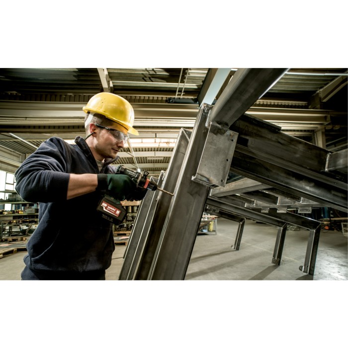 Акумуляторний шуруповерт METABO BS 18 LTX BL QI (602351650) Акумуляторний шуруповерт METABO BS 18 LTX BL QI (602351650)