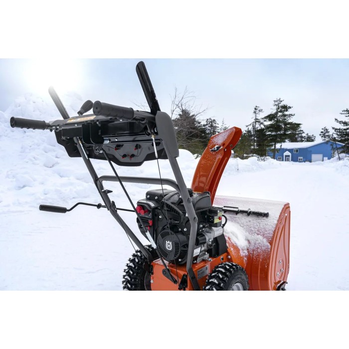 Сніговідкидач HUSQVARNA ST 124 (9704493-02) Сніговідкидач HUSQVARNA ST 124 (9704493-02)